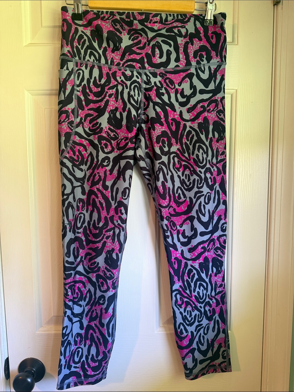 Under Armour Vibrant Pink & Black Animal Print Leggings